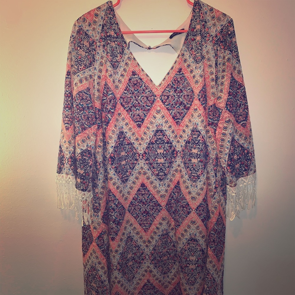 Colorful quarter sleeve mini dress